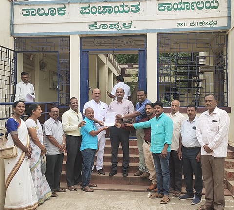 KOPPAL TEACHERS MEMORANDUM CHANGE ACCOUNT MAINTENANCE MID DAY MEALS SCHEEM