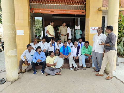 CONTRACTORS PROTEST AGAINEST STATE GOVERNAMENT KOPPAL SC ST