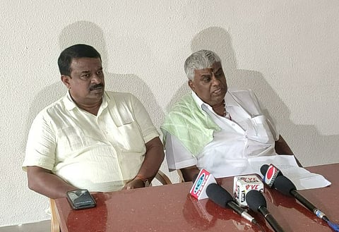 ಇಸ್ರೆಲ್‌ನಲ್ಲಿ ಸಿಲುಕಿರುವವರನ್ನು ಸುರಕ್ಷಿತವಾಗಿ ಕರೆ ತನ್ನಿ: ಶಾಸಕ ಎಚ್.ಡಿ.ರೇವಣ್ಣ