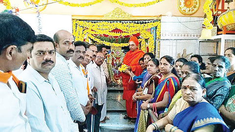 5ss2mahotsavake sadasivaswamy chalane