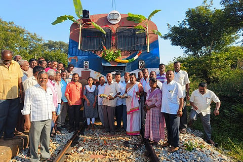 ಅವತಿಯಲ್ಲಿ ರೈಲು ನಿಲುಗಡೆ ಪುನರಾರಂಭ