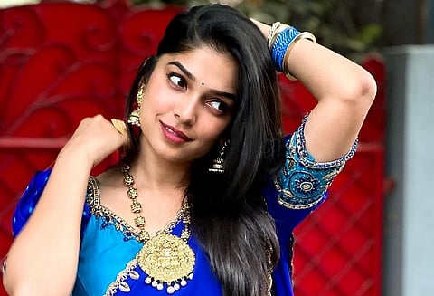 Ayaana (1)