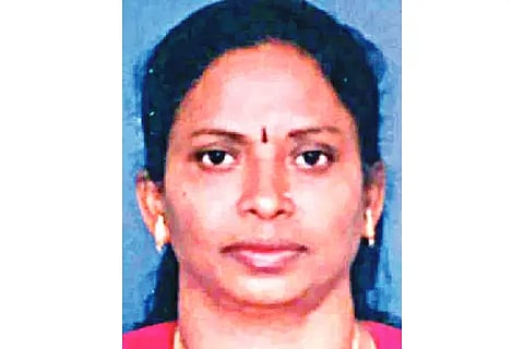 B SHANTAKUMARI clk