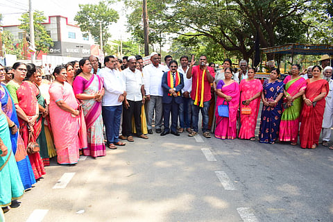 Cauvery protest by women's organization mandya