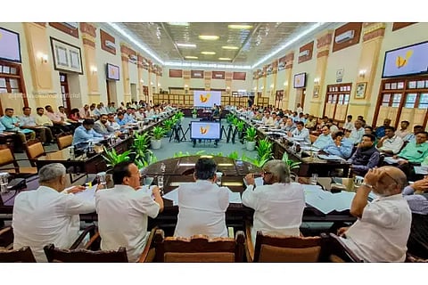 Bengaluru facing problems set right in high level meeting