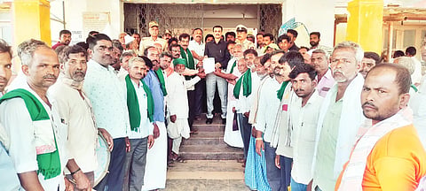 FARMER PROTEST IN SAVANUR