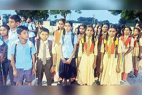 Kavitala Students Bus Problem