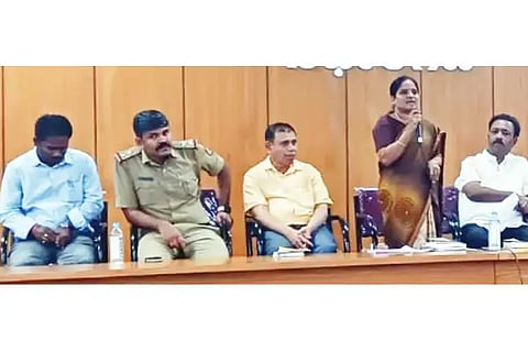 AC jayalakshmi talking in meeting