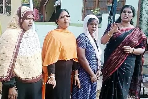 Women (5)