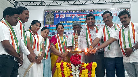 Honor to Navjeevan Samiti members