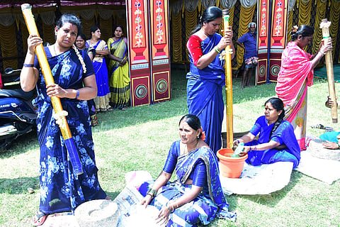mahila dasara