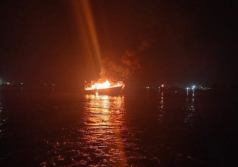 mng--10 oct Boat Fire a