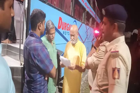 police stoped on pramod mutalik