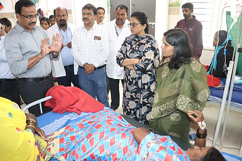 District In-charge Secretary visits Government Hospital