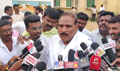 ಬಿಜೆಪಿ ಮಾಡಿರುವ ಸಾಲವನ್ನು ನಾವು ತೀರಿಸುತ್ತಿದ್ದೇವೆ:ಶಾಸಕ ಕೆಎಂಶಿ ತಿರುಗೇಟು