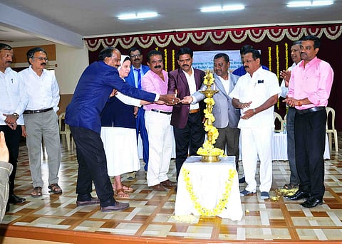 ಇಂಗ್ಲಿಷ್ ಜಾಗತಿಕ ಭಾಷೆ:ಕೆ.ಟಿ. ಶ್ರೀಕಂಠೇಗೌಡ