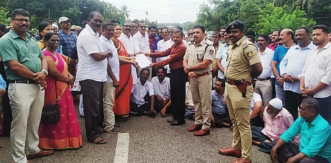 Ankola-Highay-Strike-
