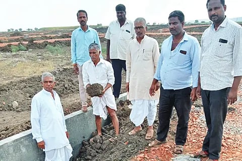 Chikkura villagers insist to stop poor work