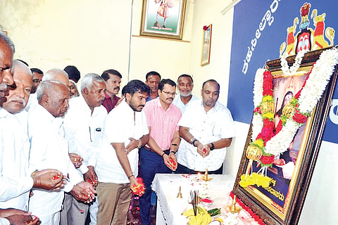 HUN-NOV-30-1(KANAKADASA JAYANTHI AT HUNSUR)
