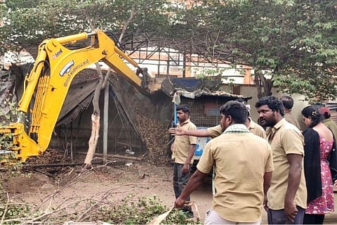 Kampli Demolish