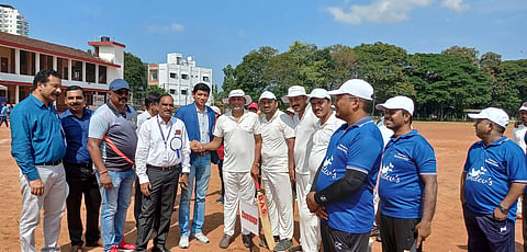 mng-nov10-sports