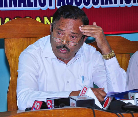 ಬಡವರಿಗೆ ಒಂದು ನ್ಯಾಯ, ದೊಡ್ಡವರಿಗೆ ಒಂದು ನ್ಯಾಯ:ಮಾಜಿ ಶಾಸಕ ಎ.ಟಿ. ರಾಮಸ್ವಾಮಿ