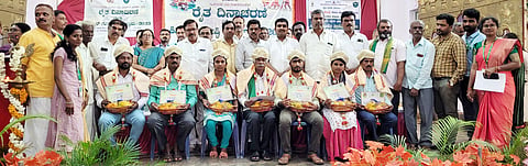 Abhinandane
