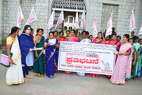 All India Janavadi Mahila Sanga protest mandya