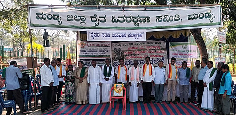 Farmers union protests against Minister Sivananda Patil mandys