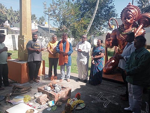 HUN-DEC-27-3(PAVANA HOMA AT TEMPLE)