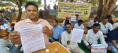 district-koppal-guest-lectures-protest-blood-letter-cm