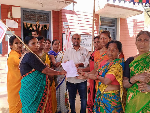 Janavadi Mahila Sanga Protest mandya
