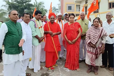 Virupaksha Swamiji, Basava Belgu, Morning Traffic, Muddebihala, Uppina Betageri,