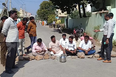Muddebihala, road block, clean water, protest