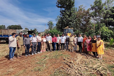 Madapattana finally got a cemetery