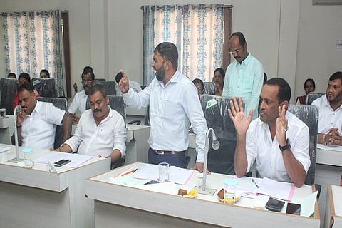 Member's complaint to Municipal Commissioner