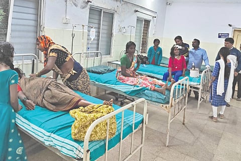 More than 10 people injured in Tata Ace overturn