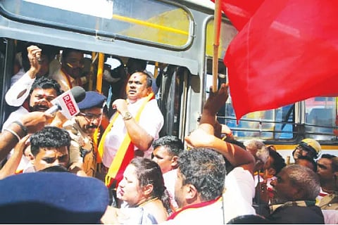 karave protest