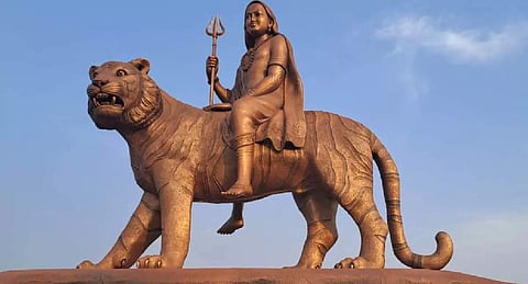 male-mahadeshwara-statue-98745130