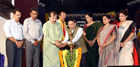 mng-dec5-vv college 1
