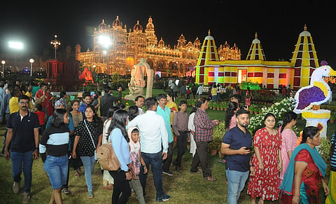 palace_ Flower show1
