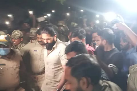 08 LXR- YASH