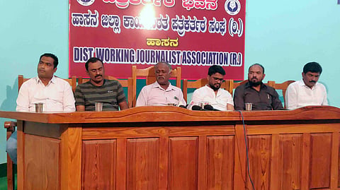 ಕನ್ನಡ ಪರ ಹೋರಾಟಗಾರ ಟಿ.ಎ.ನಾರಾಯಣಗೌಡ ಬಂಧನ ಸರಿಯಾದ ಕ್ರಮವಲ್ಲ: ಡಾ.ಎಚ್.ಎಲ್ ಮಲ್ಲೇಶ್‌ಗೌಡ