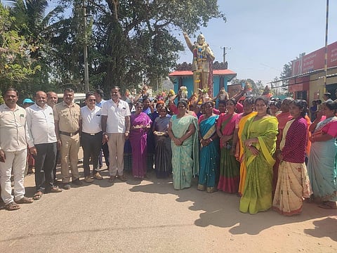 ಸಂವಿಧಾನ ಜಾಗೃತಿ ಜಾಥ ರಥಕ್ಕೆ ಶಾಸಕರಿಂದ ಸ್ವಾಗತ