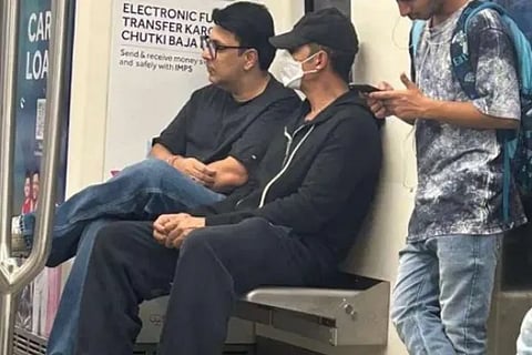 Akshay Kumar travels in Mumbai metro with mask on, fans couldn't recognise the star