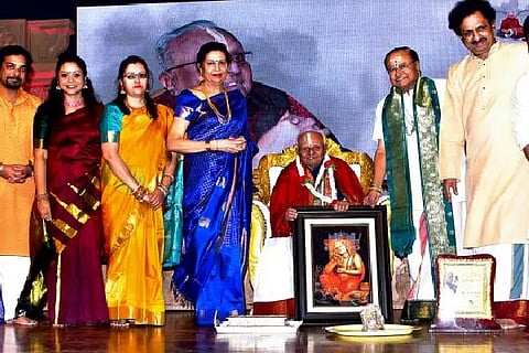 Dr Murthy
