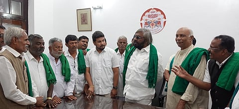 Farmers who met minister eshwar khandre discussed farmers' problem