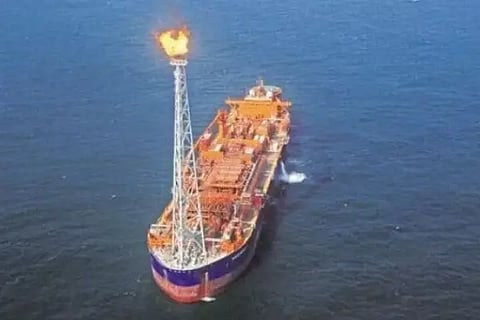 Gas