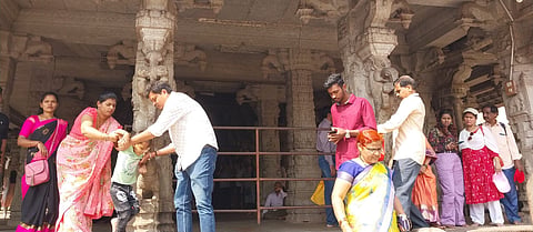 Temple Oneway