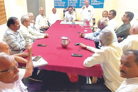 Kampli vv Meet